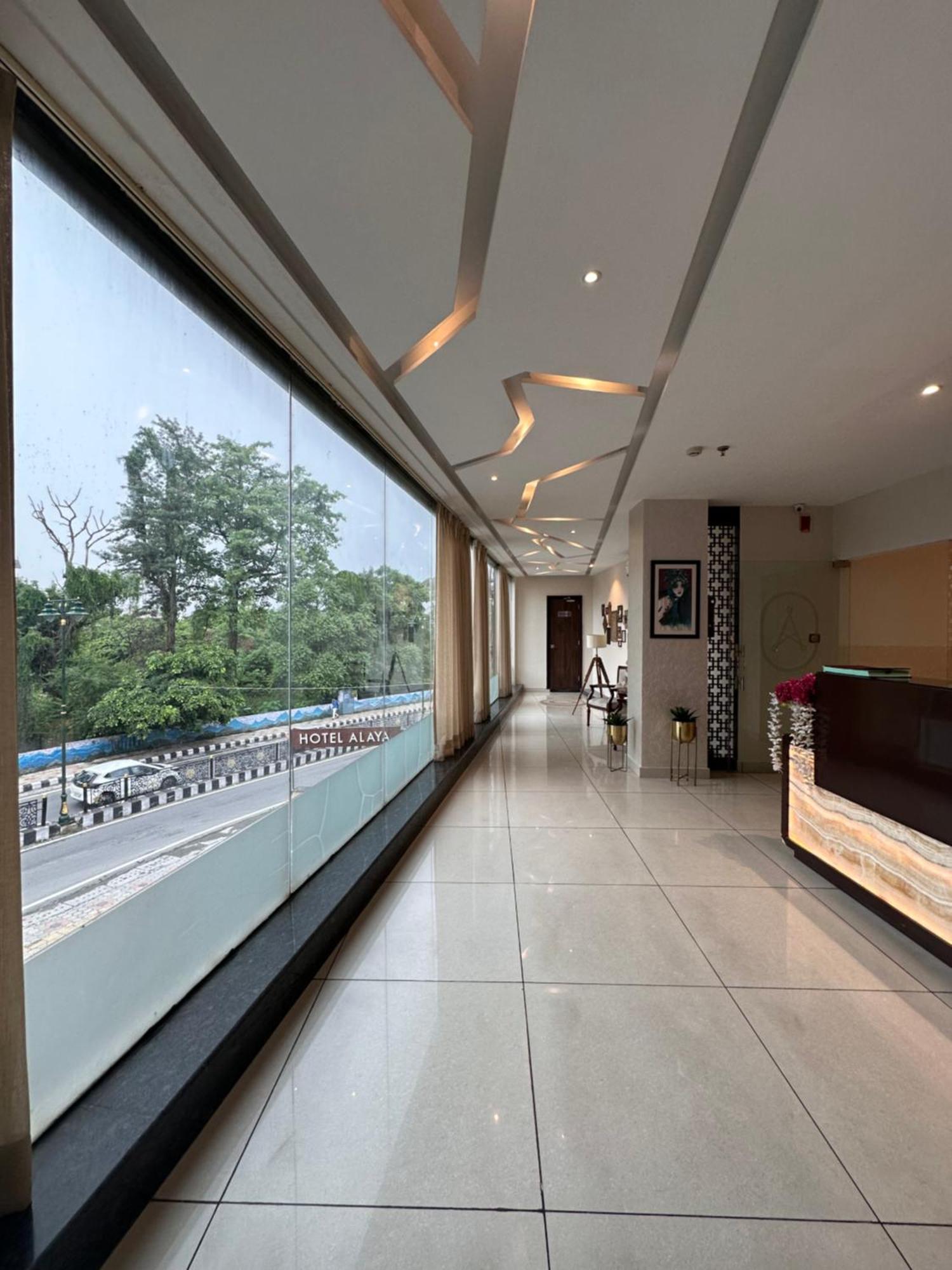 Hotel Alaya Dehradun Exterior foto